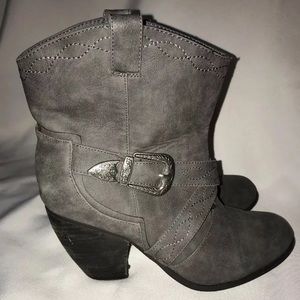 [Not Rated] Western Buckle Gray Booties